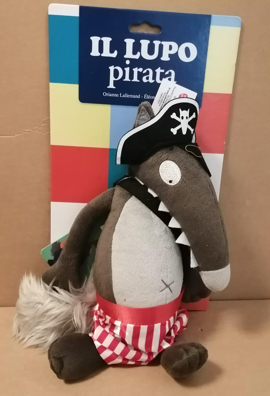 Lupo pirata. Amico lupo. Ediz. a colori. Con peluche
